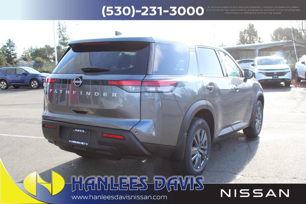 New 2025 Nissan Pathfinder S image 7