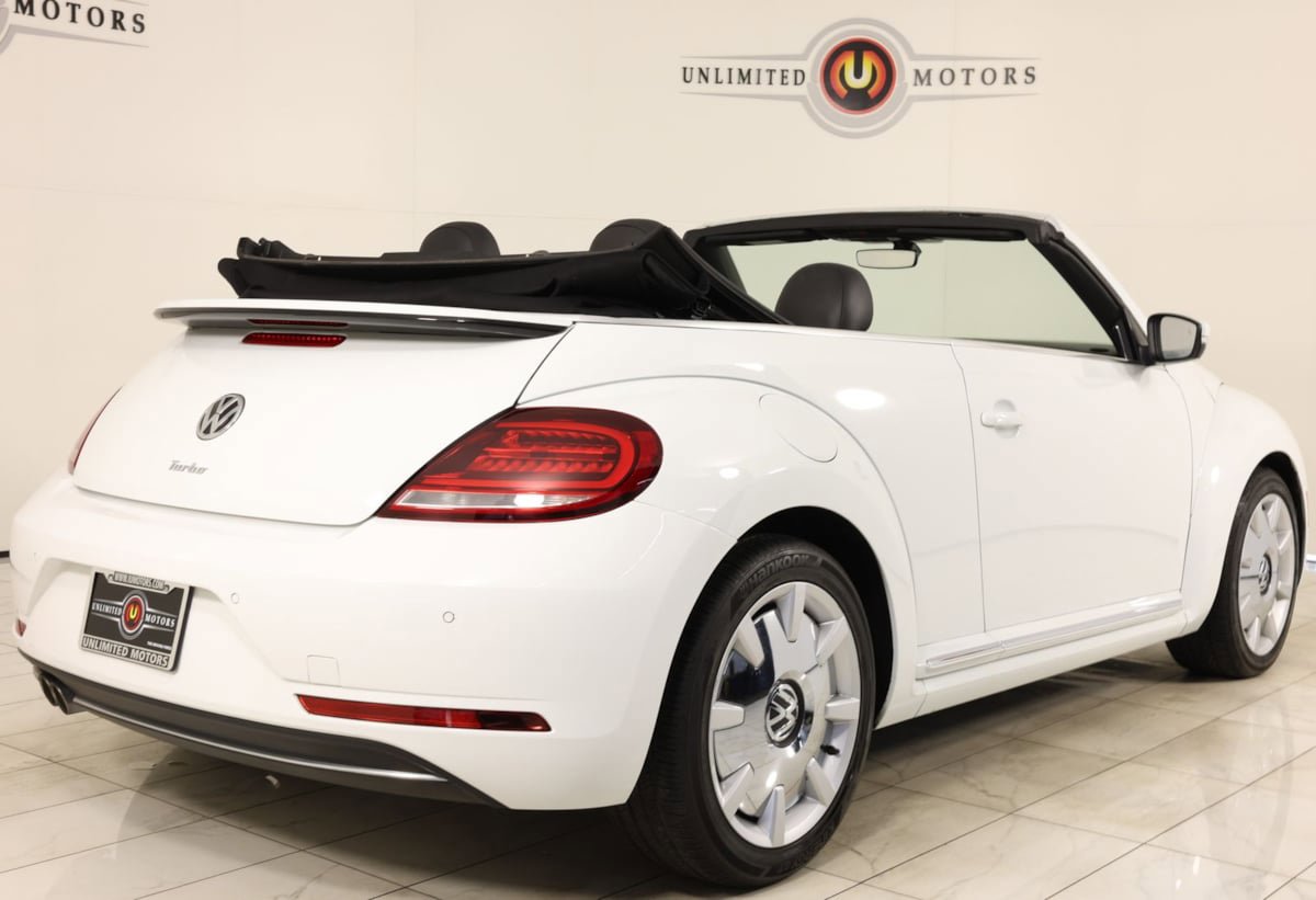 Used 2019 Volkswagen Beetle 2.0T SE FWD image 3