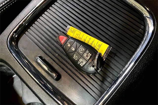 Used 2018 Dodge Grand Caravan SXT w/ Blacktop Package image 27