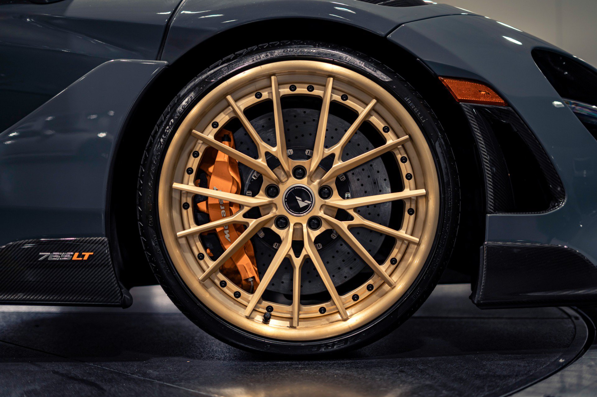 Used 2021 McLaren 765LT RWD image 3