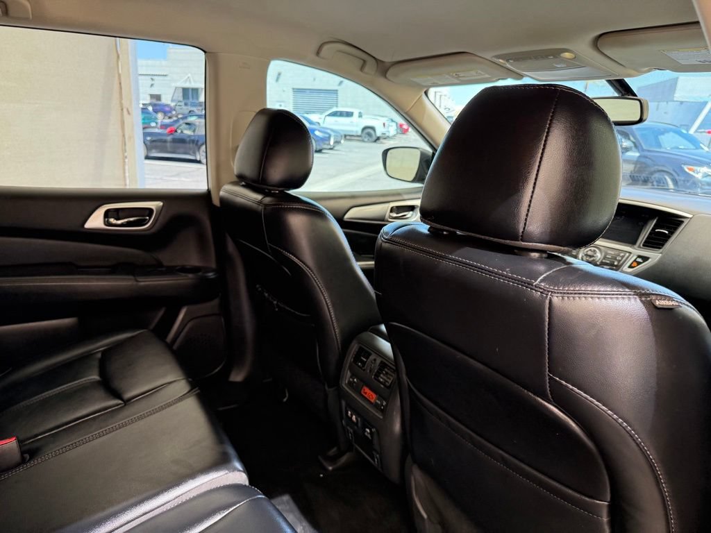 Used 2019 Nissan Pathfinder SL FWD image 19