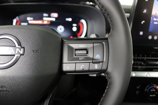 New 2026 Nissan Pathfinder Platinum image 13