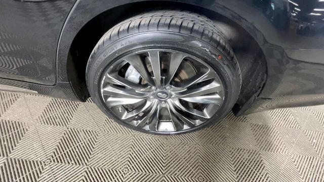 Used 2017 INFINITI Q70 L 3.7 AWD/4WD image 14