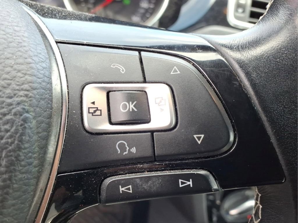 Used 2016 Volkswagen Jetta Sport FWD image 20