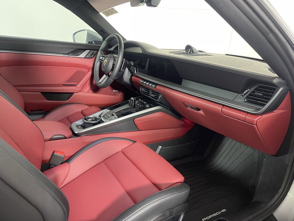 Certified 2025 Porsche 911 Carrera image 18