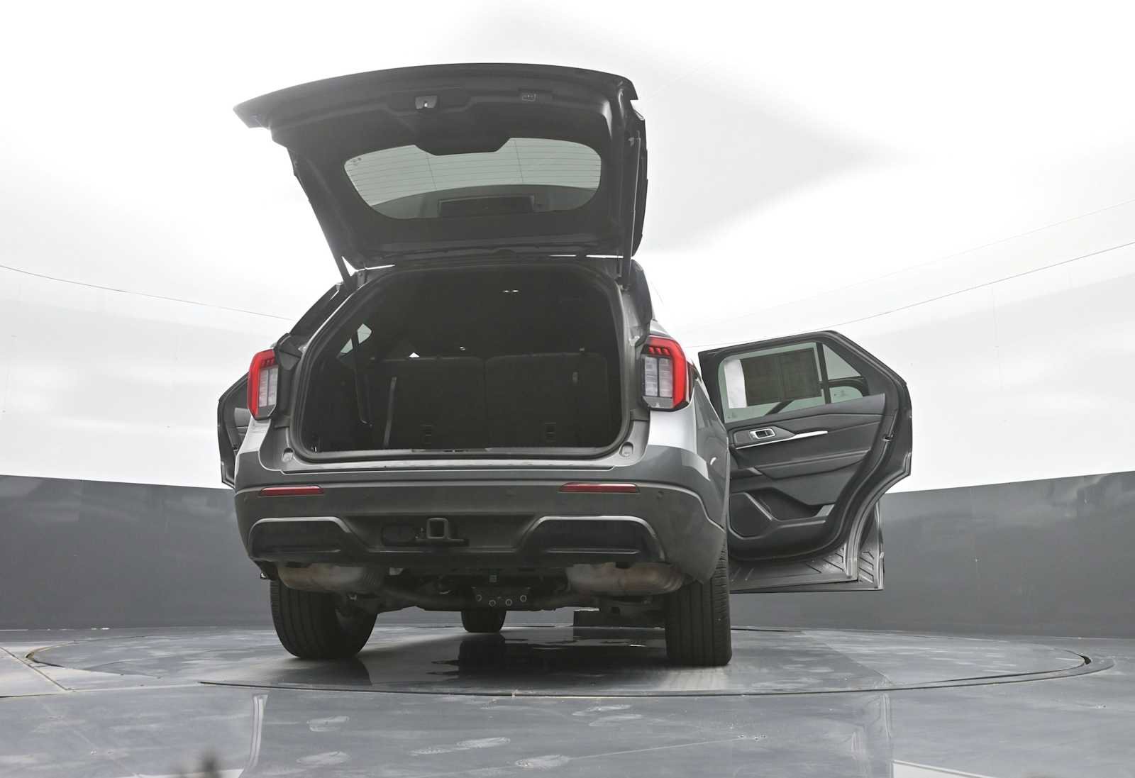 Used 2025 Ford Explorer ST-Line w/ ST-Line Street Pack image 41