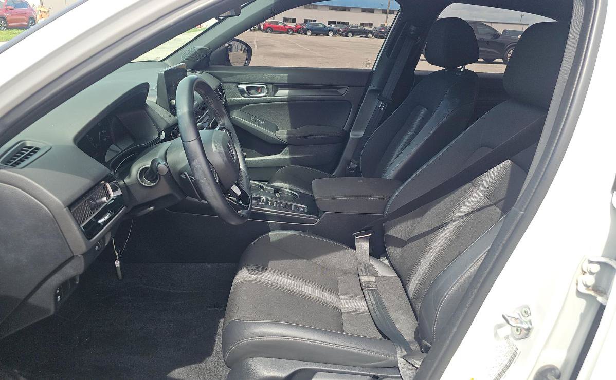 Used 2023 Honda Civic Sport image 8