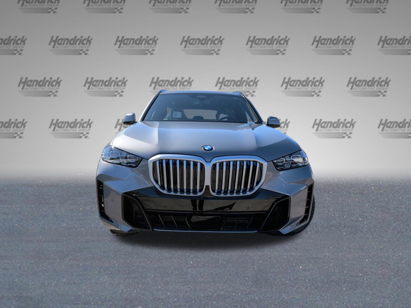 Used 2026 BMW X5 xDrive40i w/ M Sport Package AWD/4WD image 3