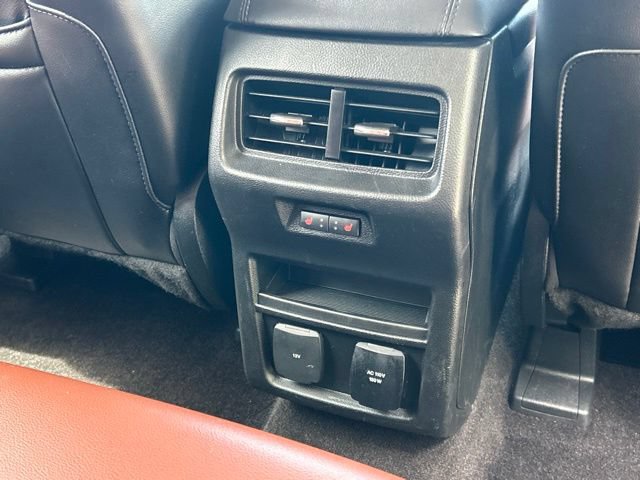 Used 2019 Ford Edge Titanium w/ Equipment Group 301A AWD/4WD image 35