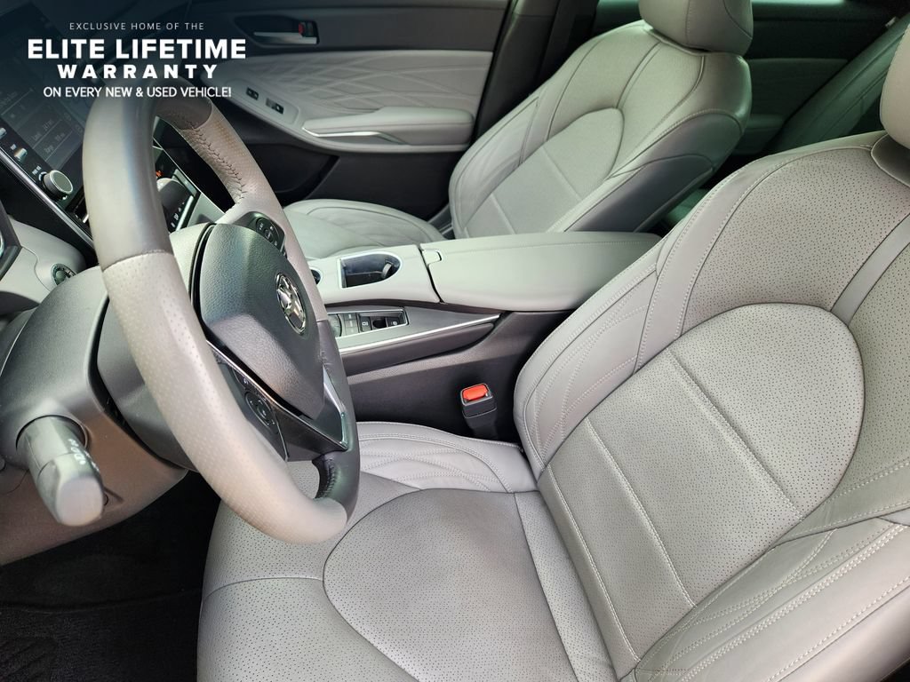 Used 2020 Toyota Avalon Limited w/ Advanced Safety Package FWD image 11