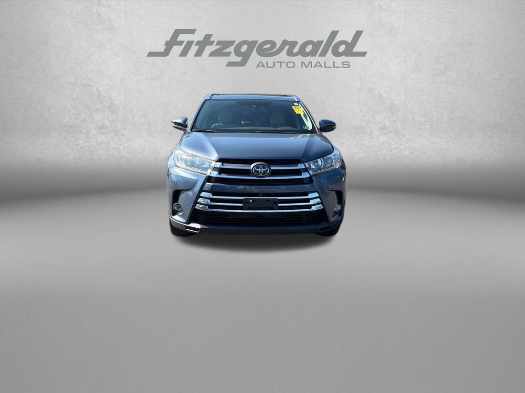 Used 2019 Toyota Highlander Limited Platinum AWD/4WD image 2