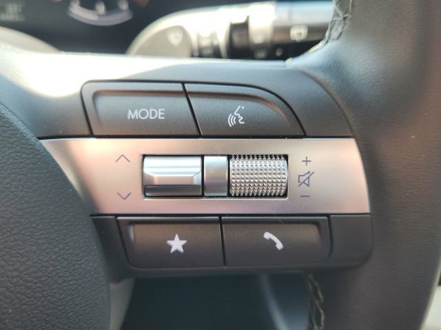 Used 2025 Hyundai Kona SEL image 34