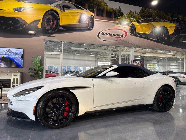 Used 2019 Aston Martin DB11 Volante image 45
