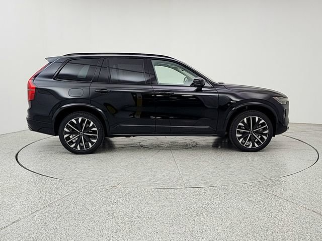New 2026 Volvo XC90 T8 Ultra w/ Protection Package AWD/4WD image 4