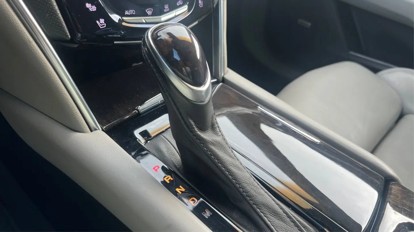 Used 2014 Cadillac XTS Premium FWD image 38