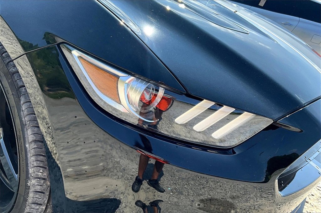 Used 2017 Ford Mustang GT Premium w/ Equipment Group 401A image 26