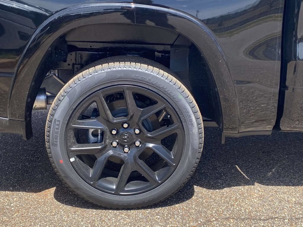 New 2026 RAM 1500 Laramie w/ Night Edition AWD/4WD image 8