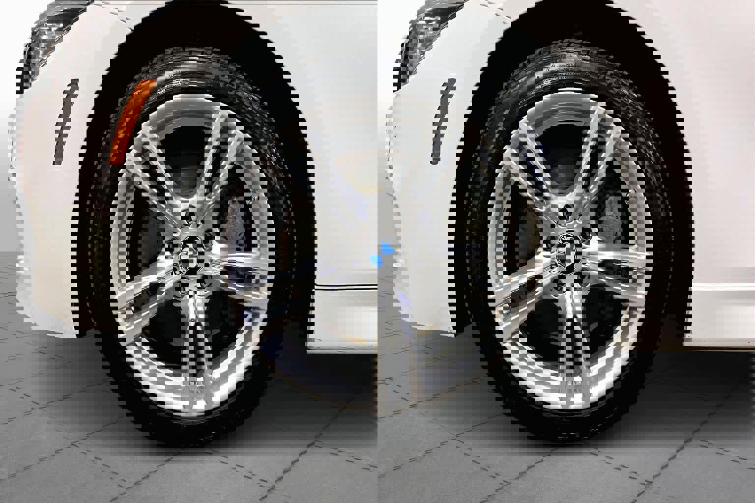 Used 2018 BMW 330i xDrive Sedan w/ M Sport Package image 10