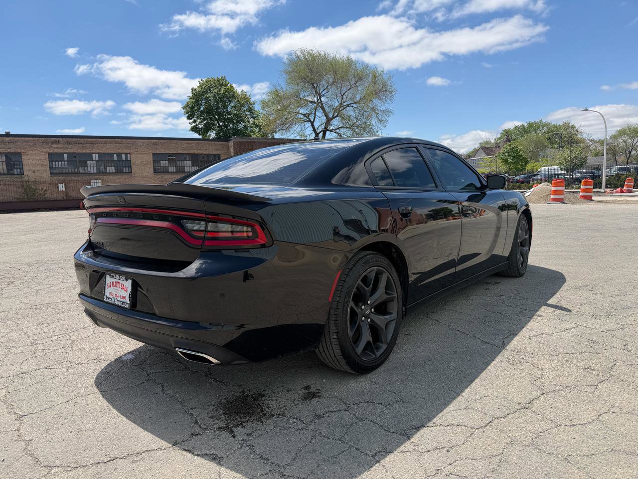 Used 2020 Dodge Charger SXT w/ Blacktop Package RWD image 7