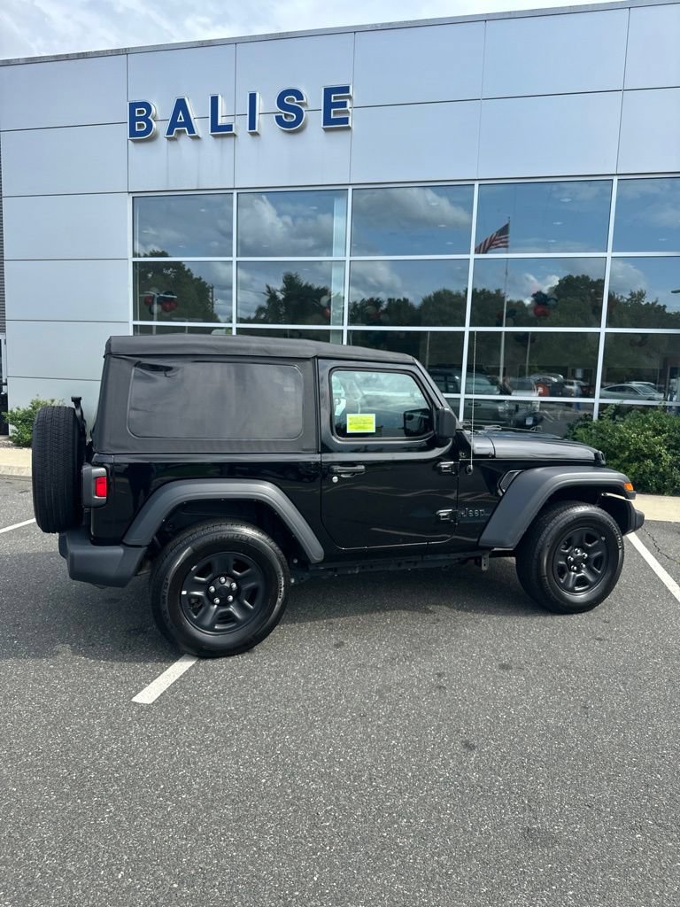 Used 2023 Jeep Wrangler Sport AWD/4WD image 5