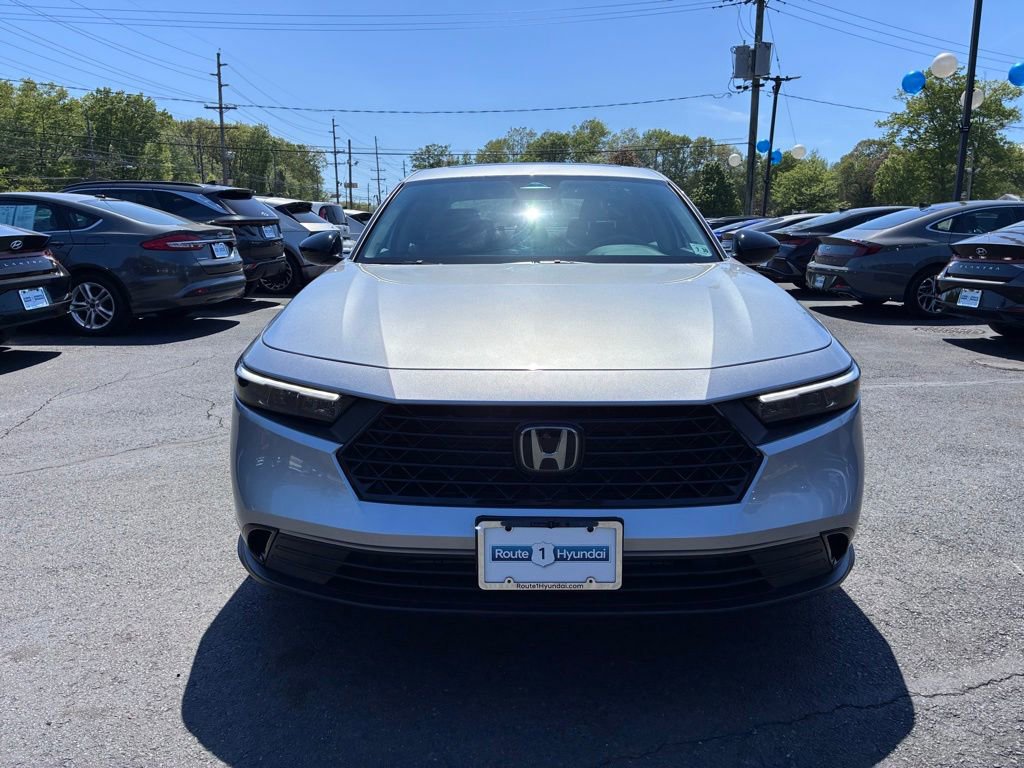 Used 2025 Honda Accord SE image 2
