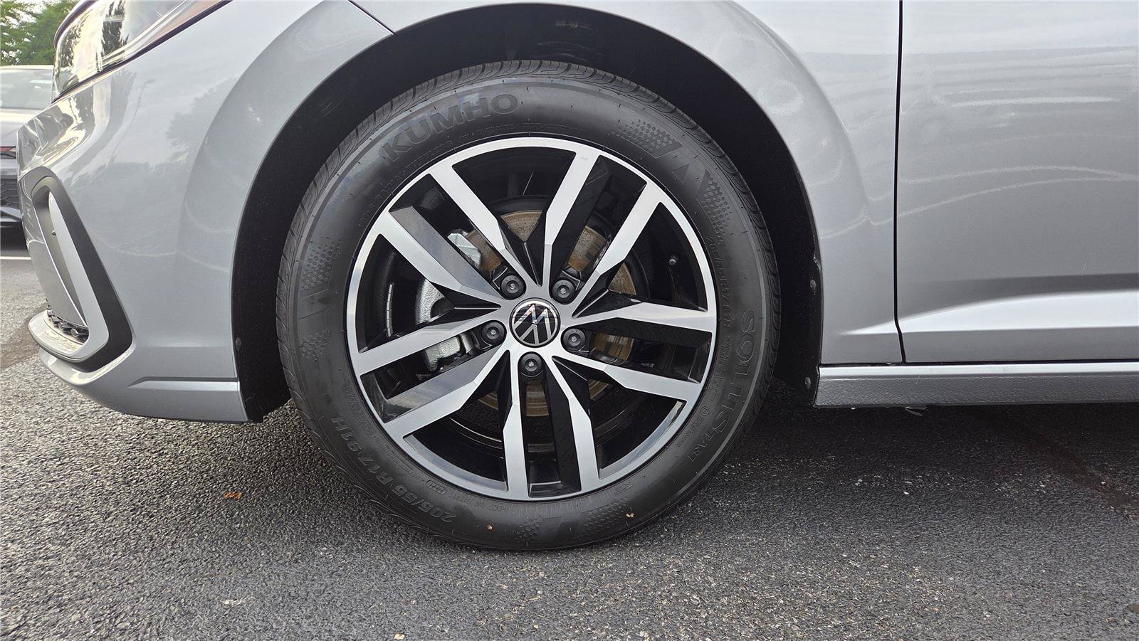 New 2026 Volkswagen Jetta SE FWD image 10
