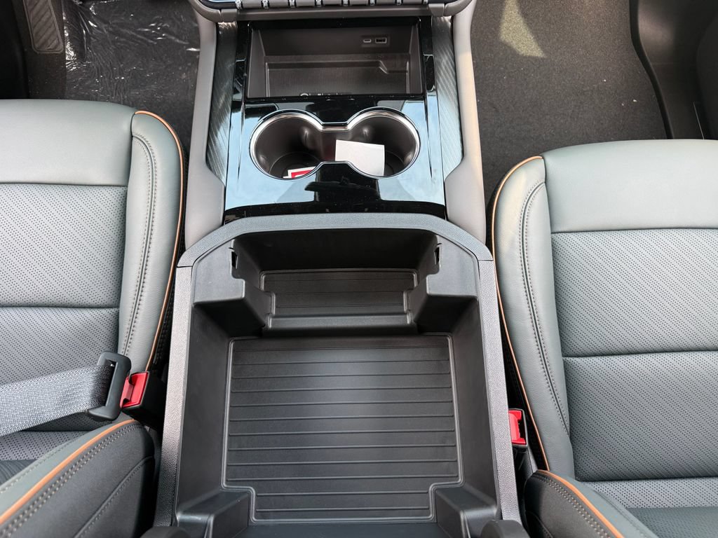 New 2026 GMC Yukon XL AT4 w/ AT4 Premium Plus Package AWD/4WD image 39