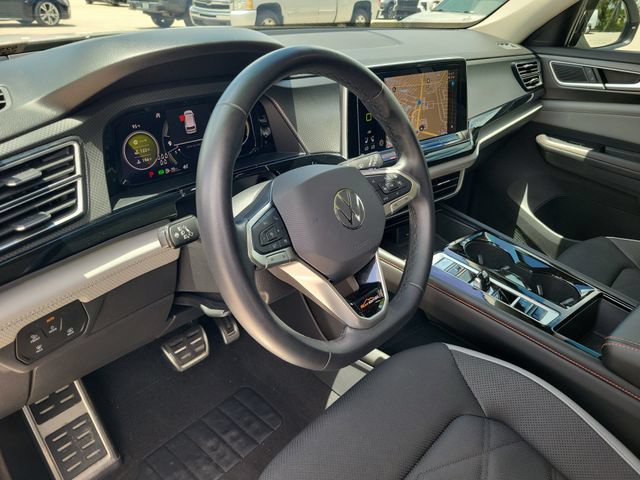 Used 2024 Volkswagen Atlas Peak Edition SEL AWD/4WD image 19
