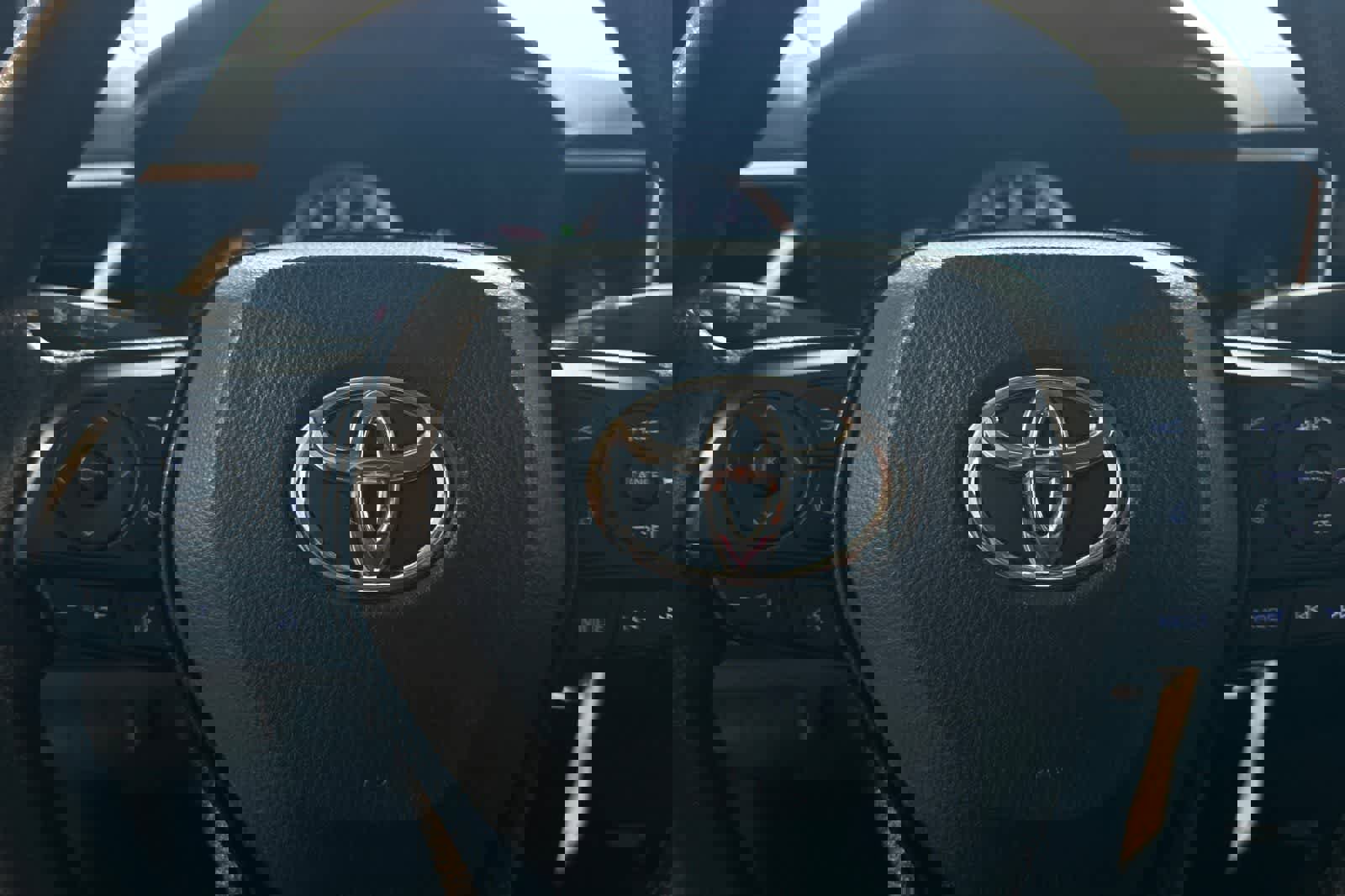 Used 2021 Toyota Corolla LE FWD image 23