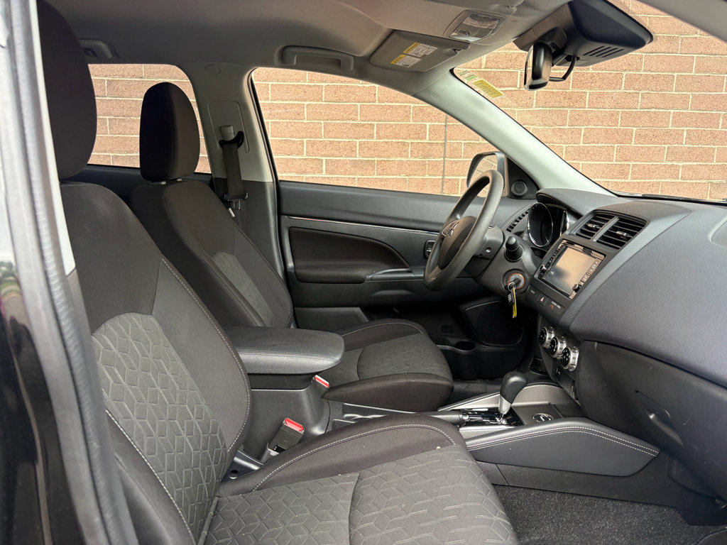 Used 2025 Mitsubishi Outlander Sport ES AWD/4WD image 24