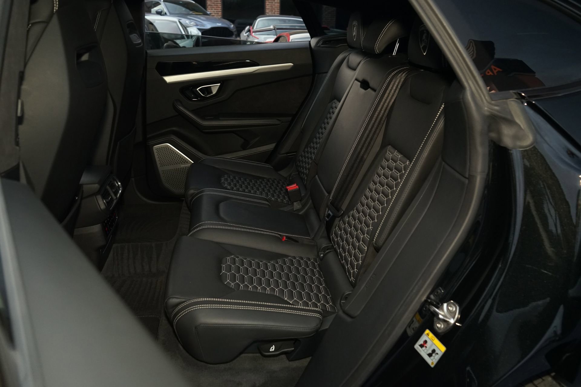 Used 2019 Lamborghini Urus image 26