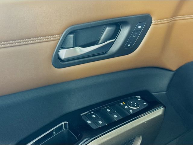 Certified 2022 Nissan Pathfinder Platinum w/ Cargo Package image 18