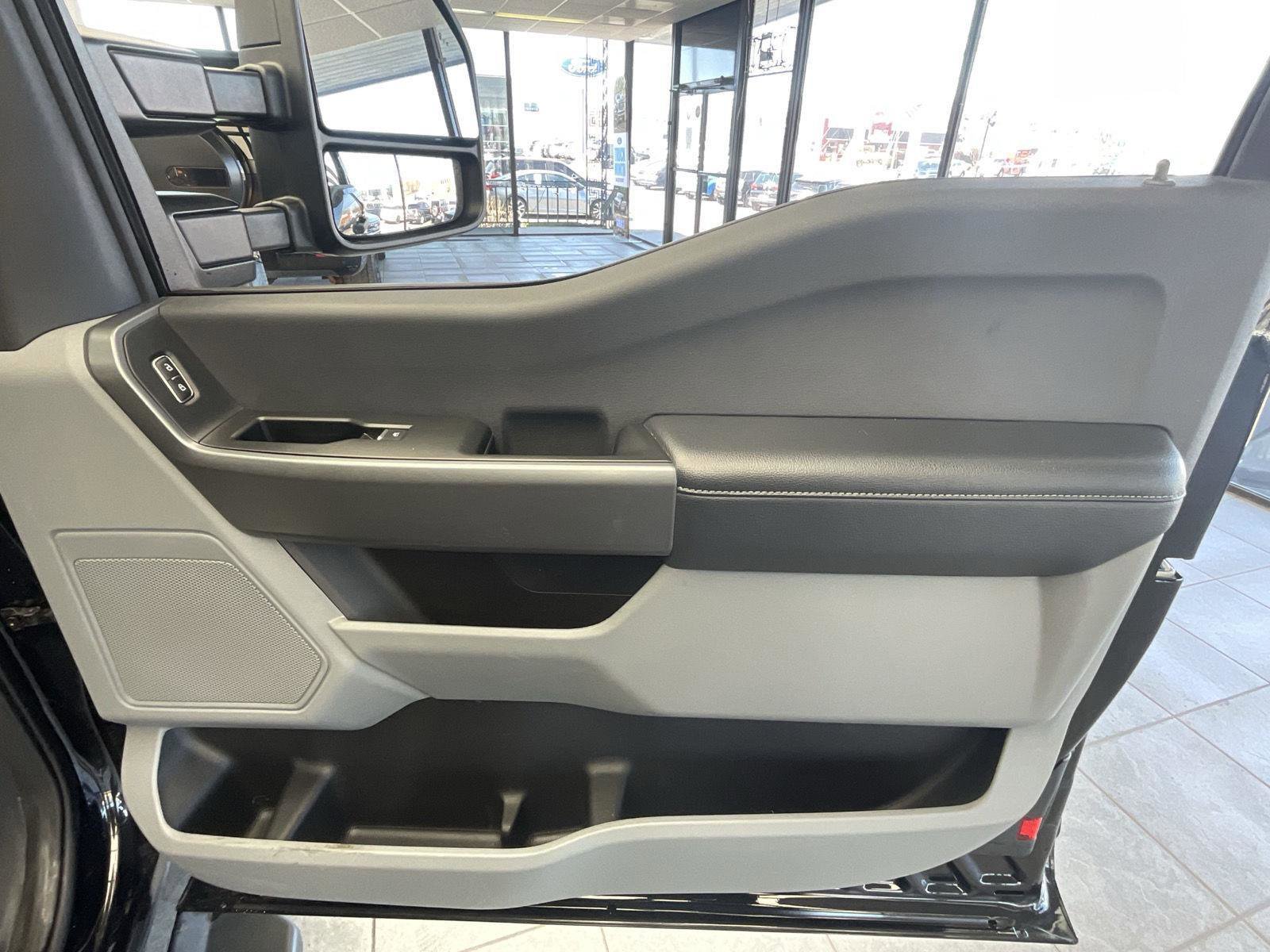 Used 2024 Ford F350 XLT w/ 360-Degree Camera Package image 8