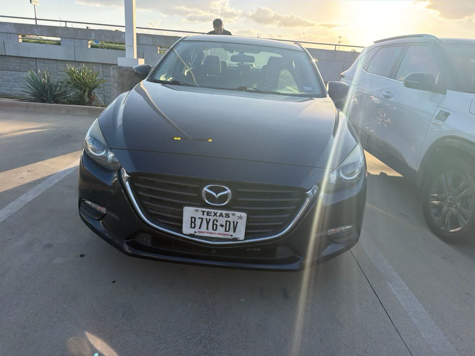Used 2017 MAZDA MAZDA3 Sport FWD image 2