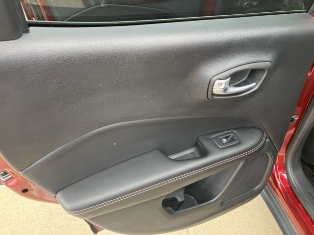 Certified 2021 Jeep Compass Latitude AWD/4WD image 18