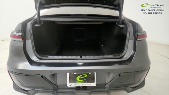 Used 2023 BMW 740i w/ Parking Assistance Package RWD image 29