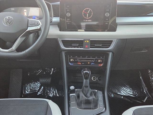 New 2026 Volkswagen Taos SE image 13