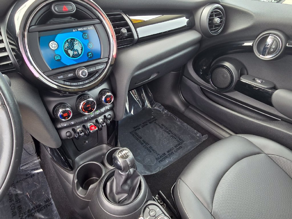 Used 2019 MINI Cooper 2-Door Hardtop FWD image 18