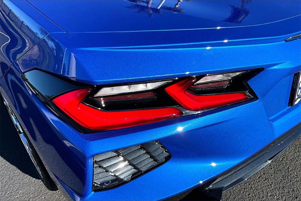 Used 2020 Chevrolet Corvette Stingray Premium Cpe w/ 3LT Preferred Equipment Group image 25