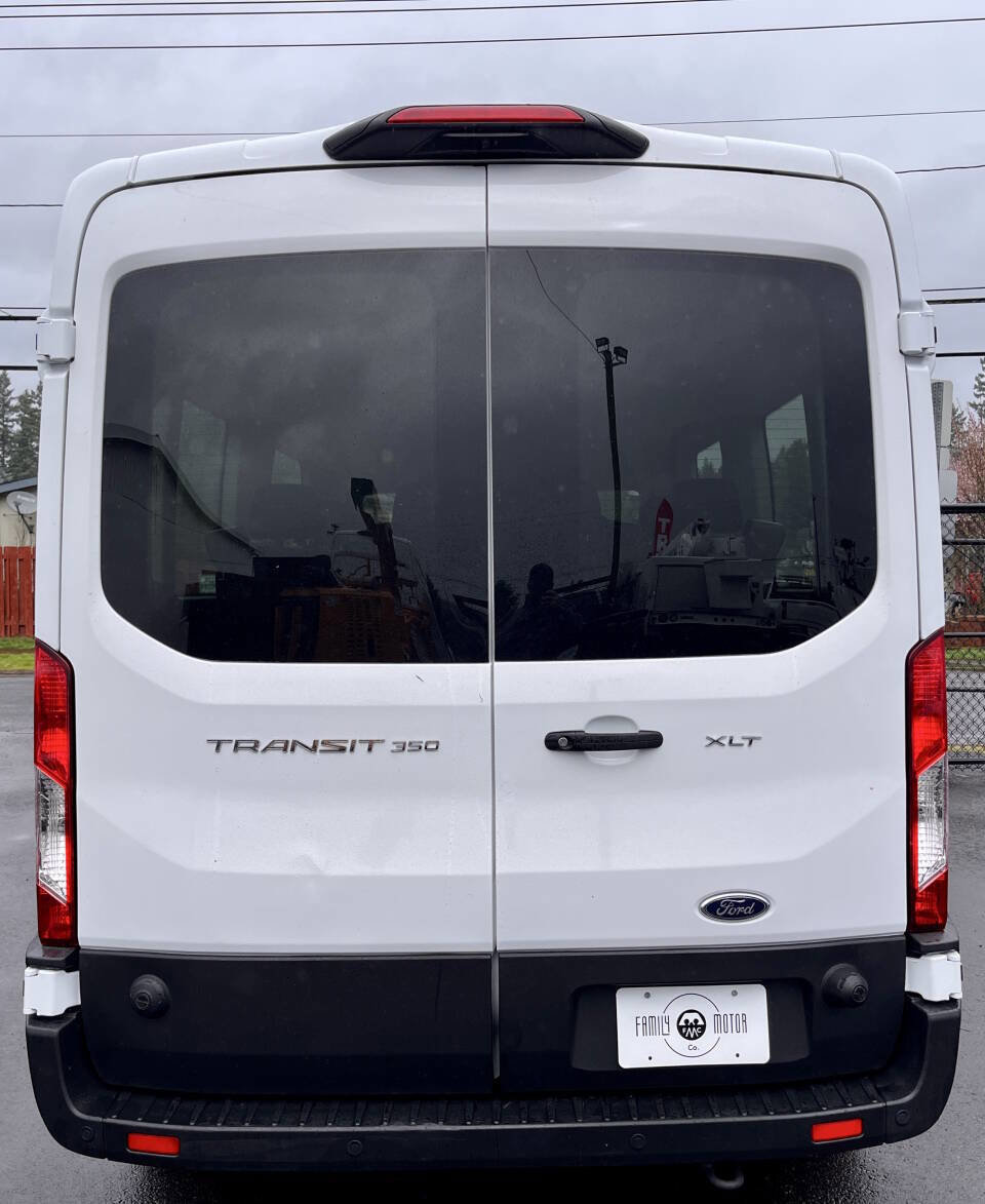 Used 2023 Ford Transit 350 XLT image 3