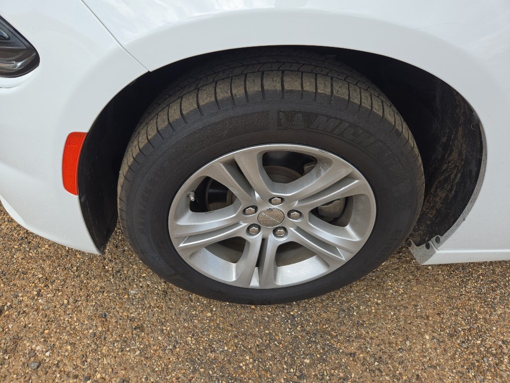 Used 2023 Dodge Charger SXT RWD image 7