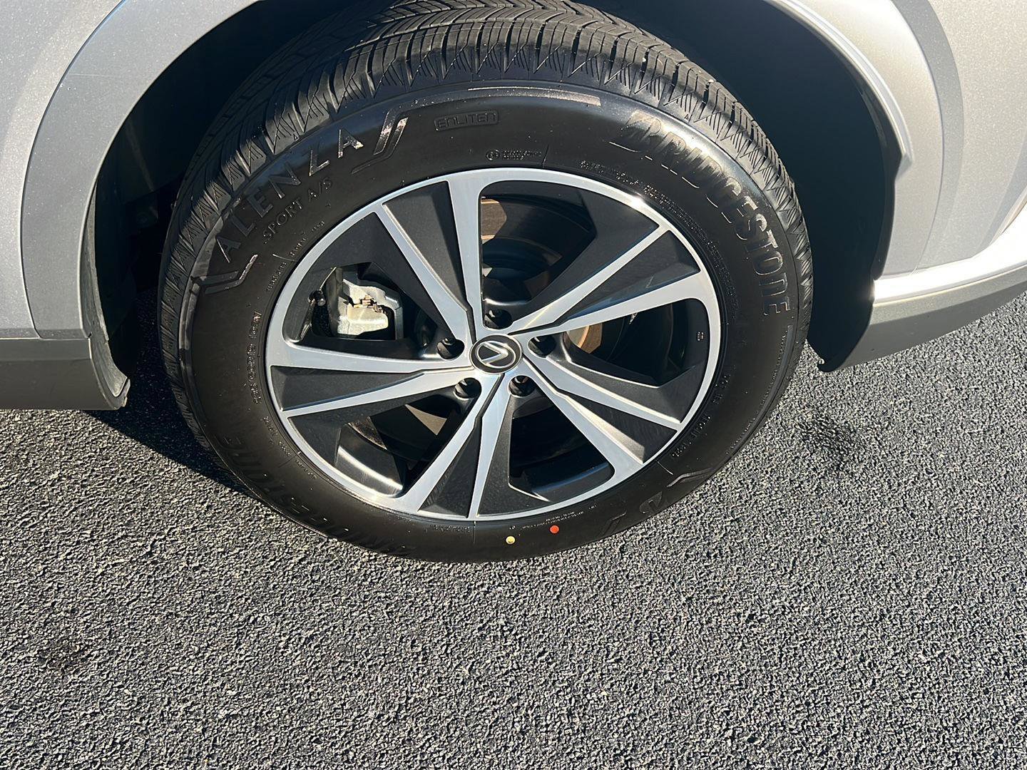 Certified 2025 Lexus RX 350 Premium w/ Accessory Package (Z1) image 38