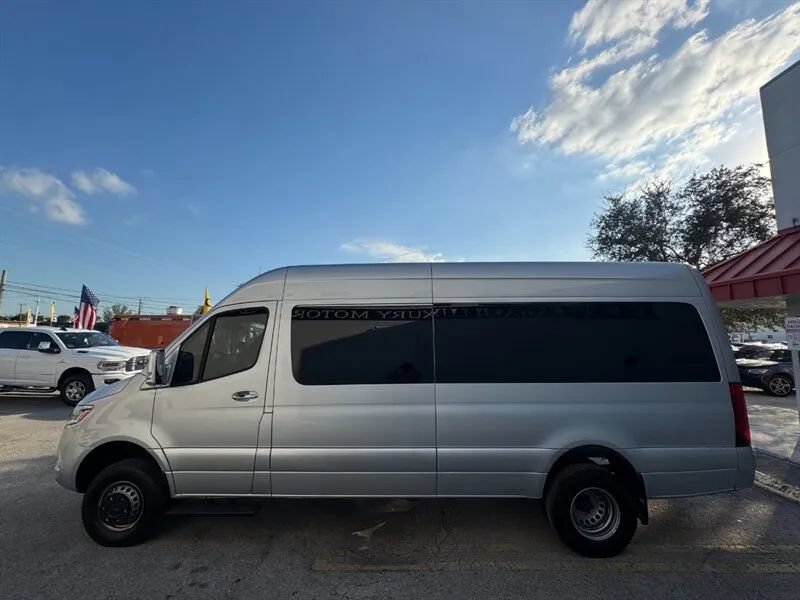 Used 2023 Mercedes-Benz Sprinter 3500 image 8