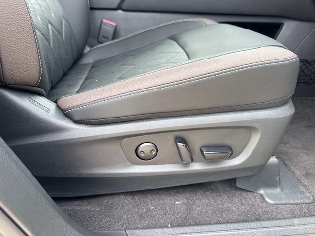 New 2026 Nissan Pathfinder Platinum FWD image 15