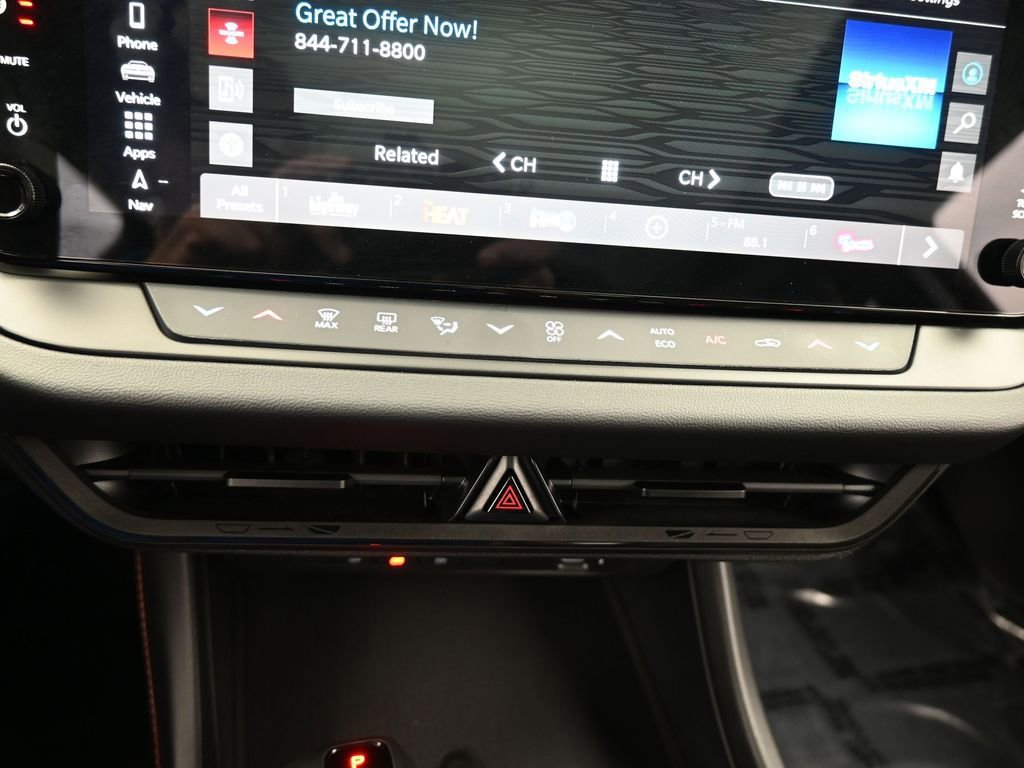 Used 2025 Dodge Charger R/T w/ Sun & Sound Package image 29