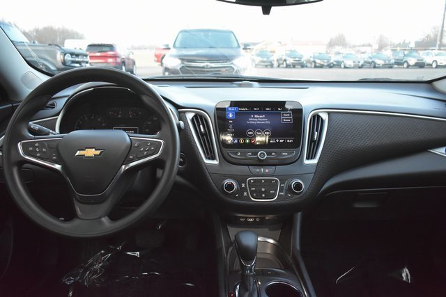 Used 2024 Chevrolet Malibu LT image 33