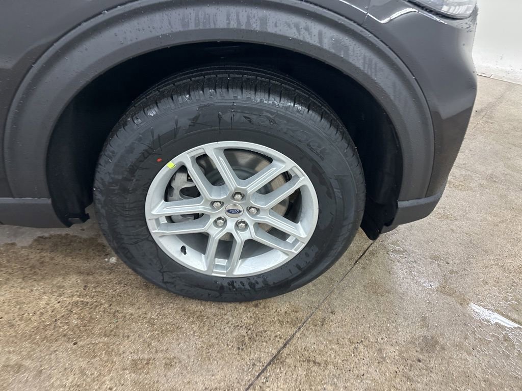 New 2026 Ford Explorer Active AWD/4WD image 13