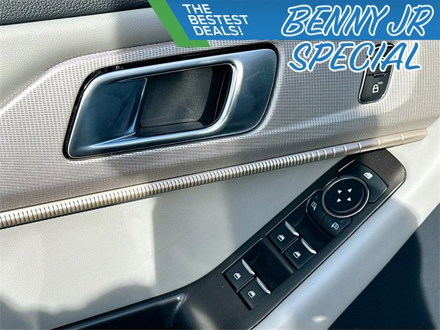 Used 2025 Ford Explorer Active w/ Active Comfort Package image 18