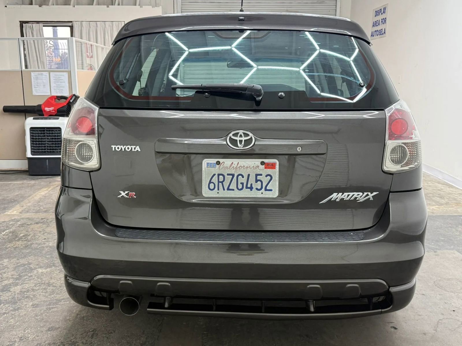 Used 2005 Toyota Matrix XR FWD image 9