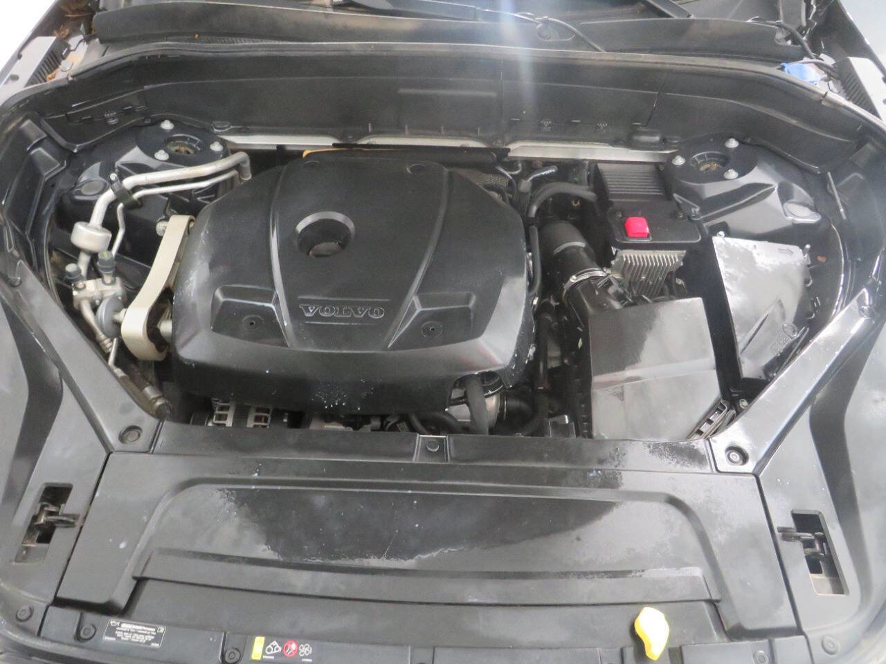 Used 2022 Volvo XC90 T5 Momentum image 31